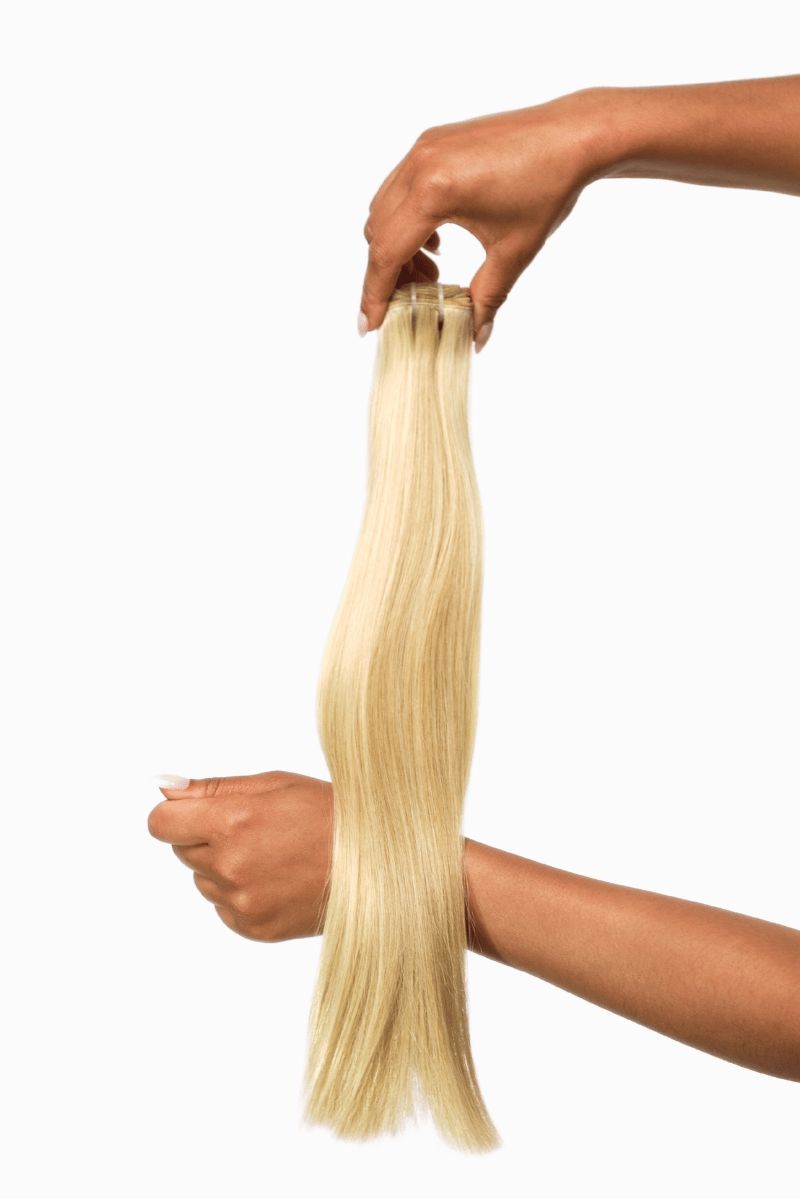 Classic Wefts 18" 100g Champagne Blonde Highlight Blend (#16/#613) Natural Straight - Locks De Luxe
